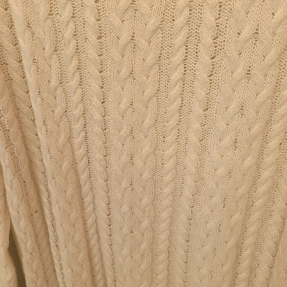 American Eagle Outfitters Lightweight Sweater Cream Color Size Medium - Picture 3 of 5
